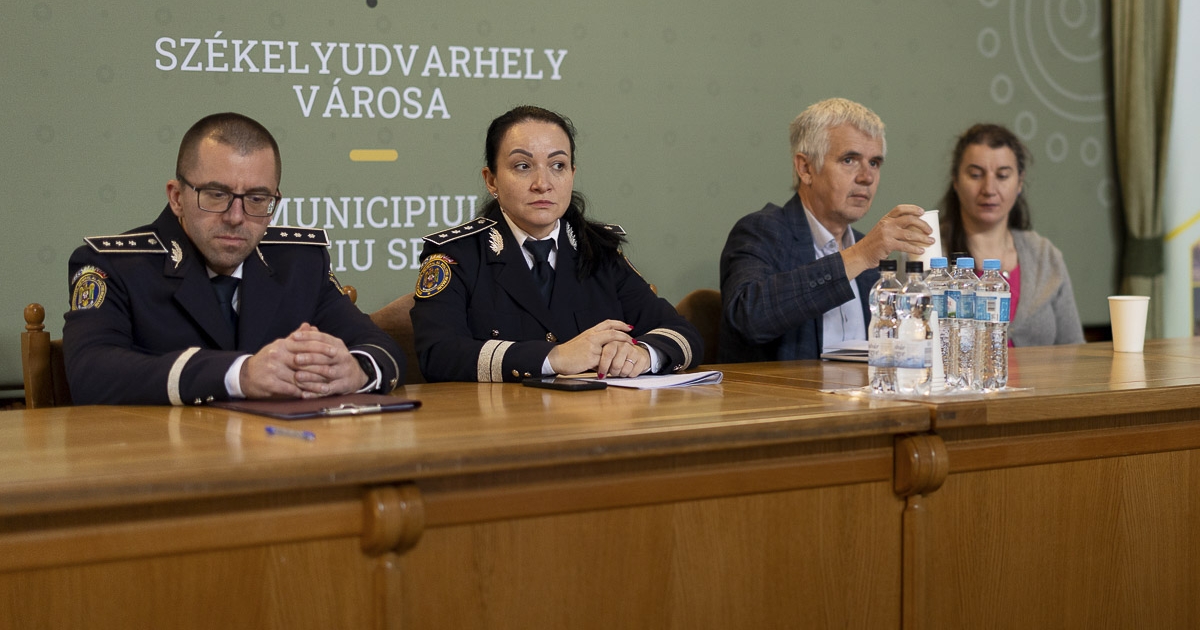 Nincs hol elhelyezni az áldozatokat – se a bántalmazókat