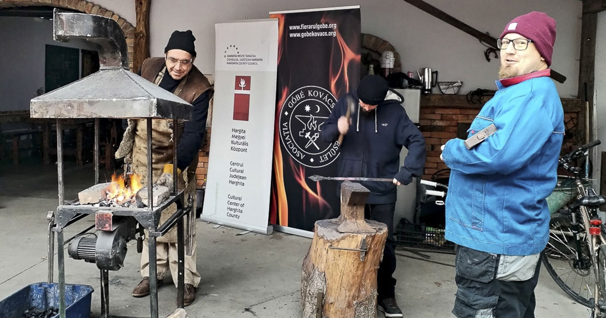 Csíkrákoson verték a vasat