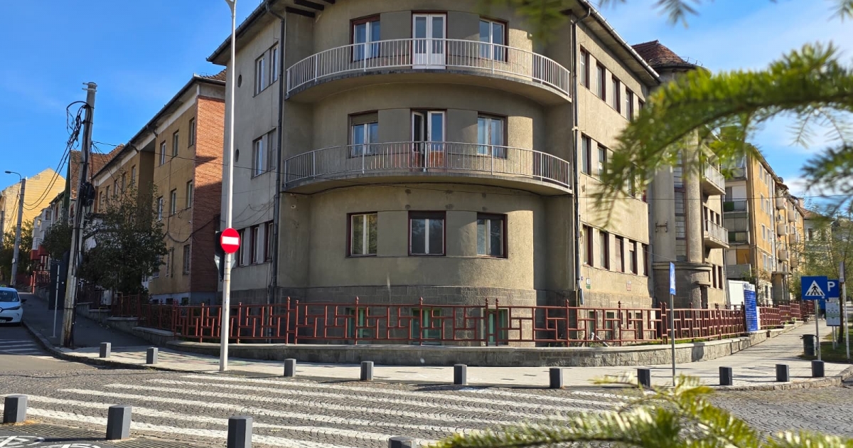 Két megyei beruházás finanszírozását felfüggesztették, a volt fogászati rendelő felújítását folytatják