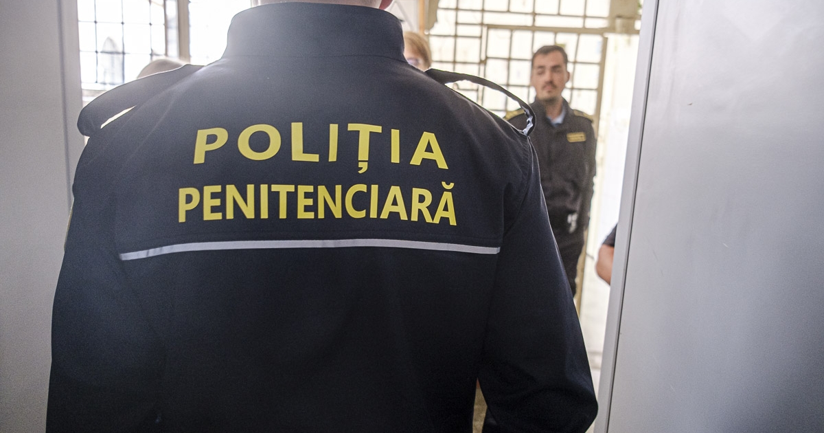 Hétfőtől nem vállalnak túlórát a börtönőrök