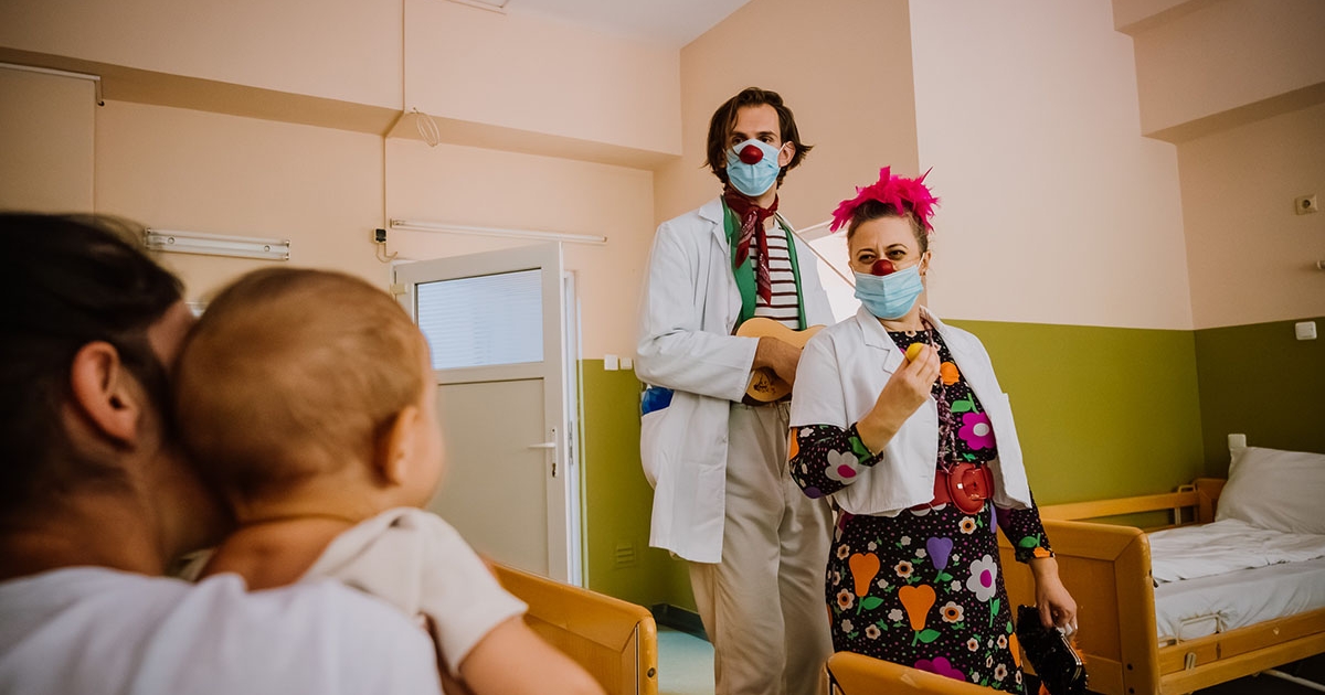 Bohócdoktorok Erdélyben