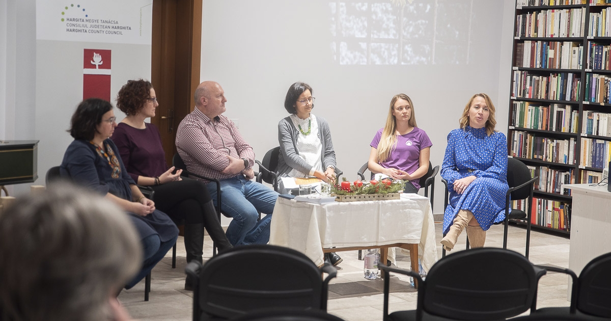 NEEEM mehetünk el mellette!