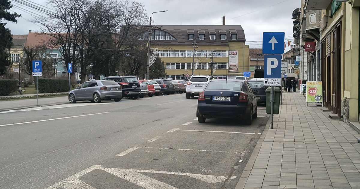 Fizetni kell a parkolásért Gyergyószentmiklóson