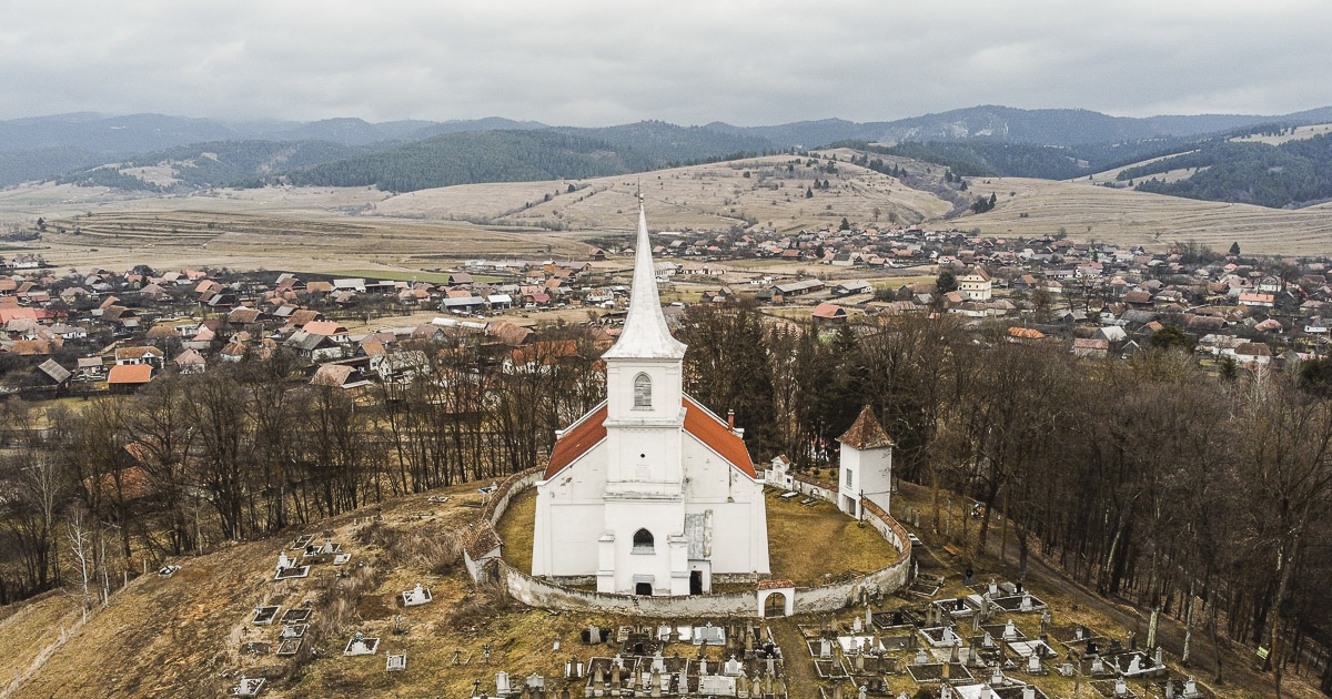 Több helyen beázott a tető, javítani kell
