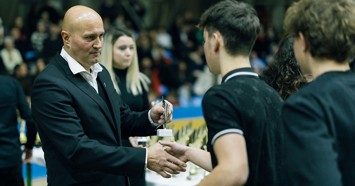 Fiatal sportolóit díjazta az ISK