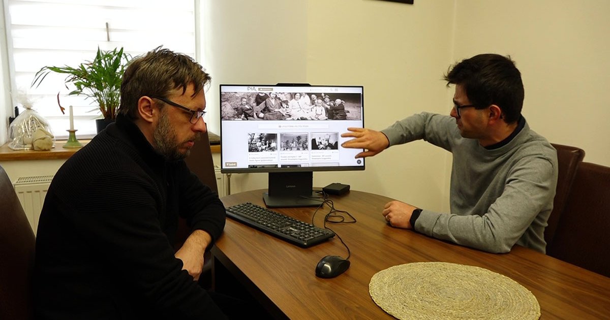 Tízéves a fotótár