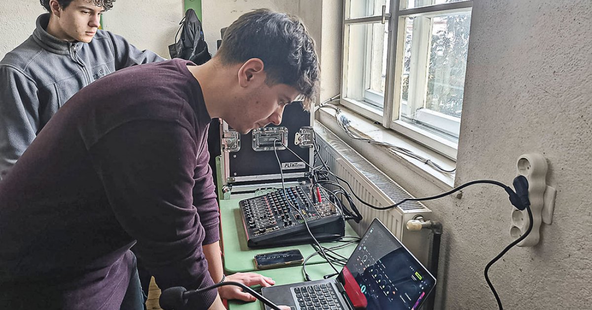 Diákoknak szól a Sövér FM