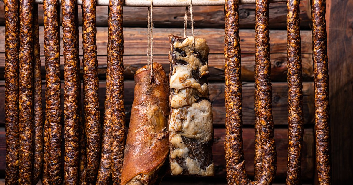 A hagyományok esete a törvényekkel