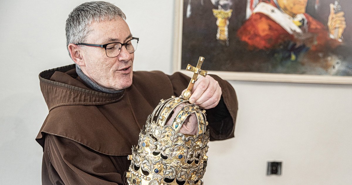 „Csodákról híres és koronára érdemes”