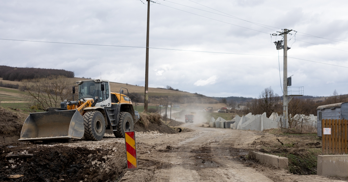 Régen elkezdett útépítéssel végezhetnek