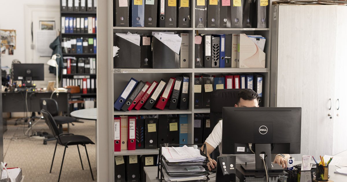 Állásokat szüntetnek meg