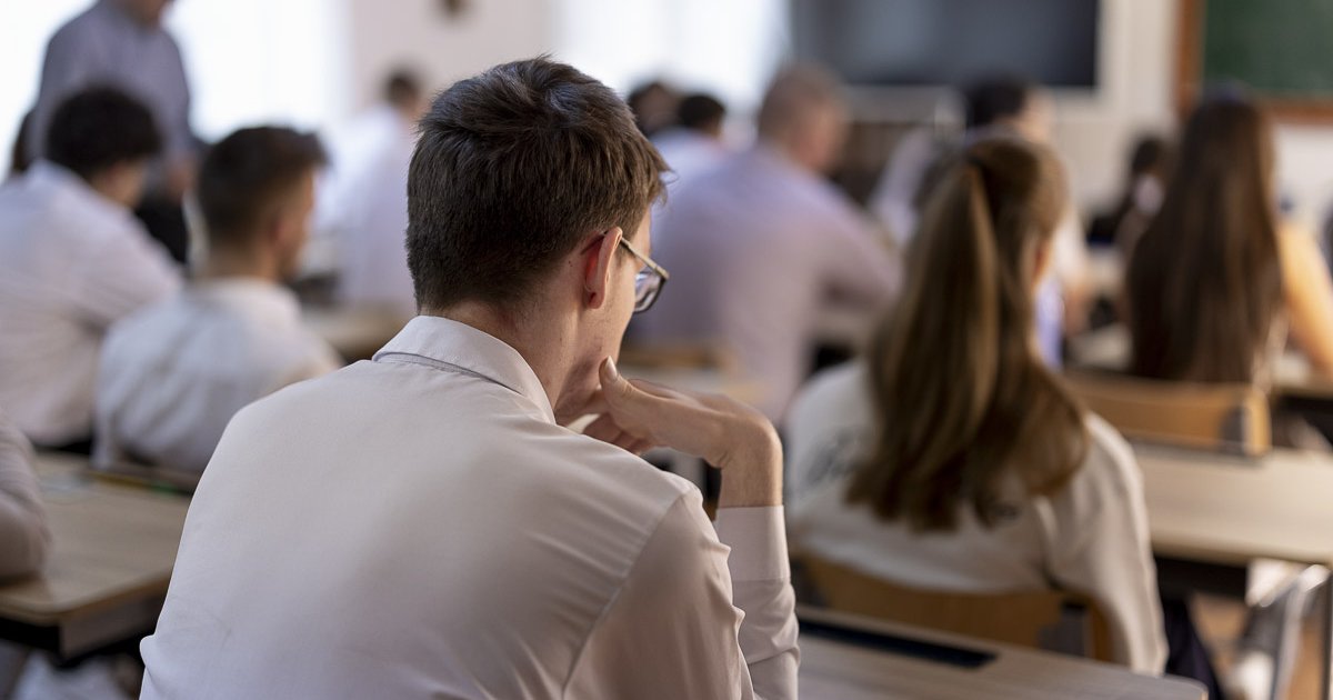 Példátlan halasztás