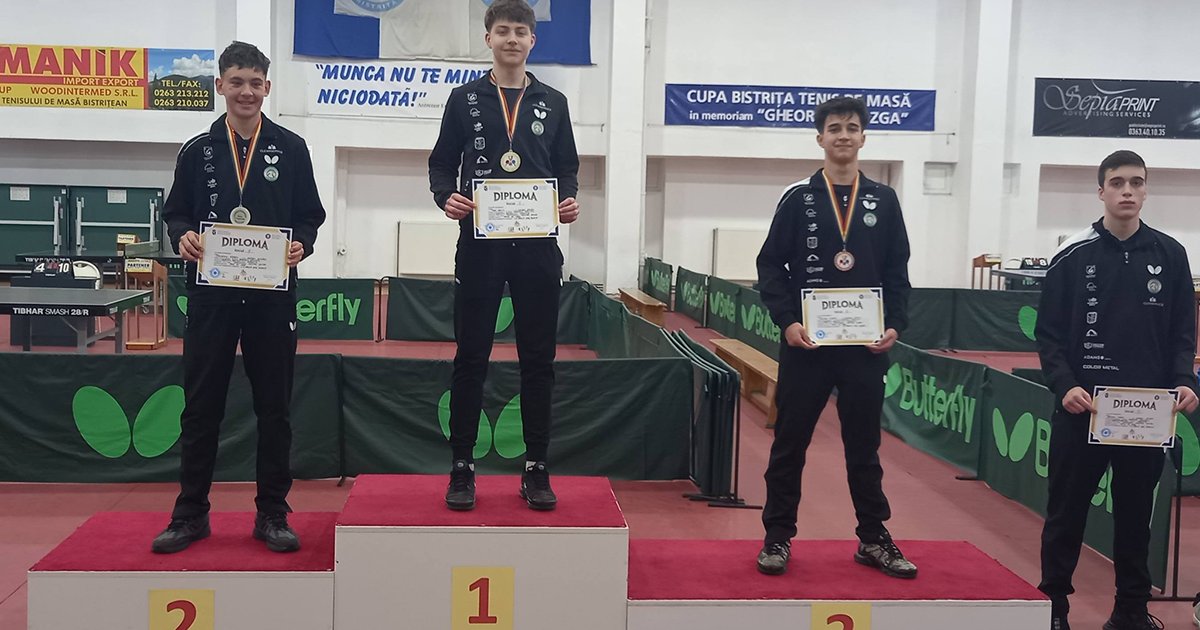 Húsvétkor is asztalhoz álltak