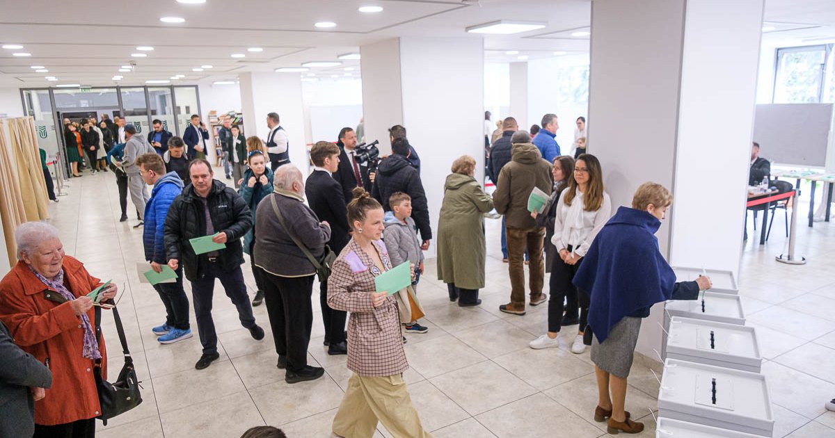 A közvéleménykutatók választás előtti felmérései szerint a Tisza nyerte a választást