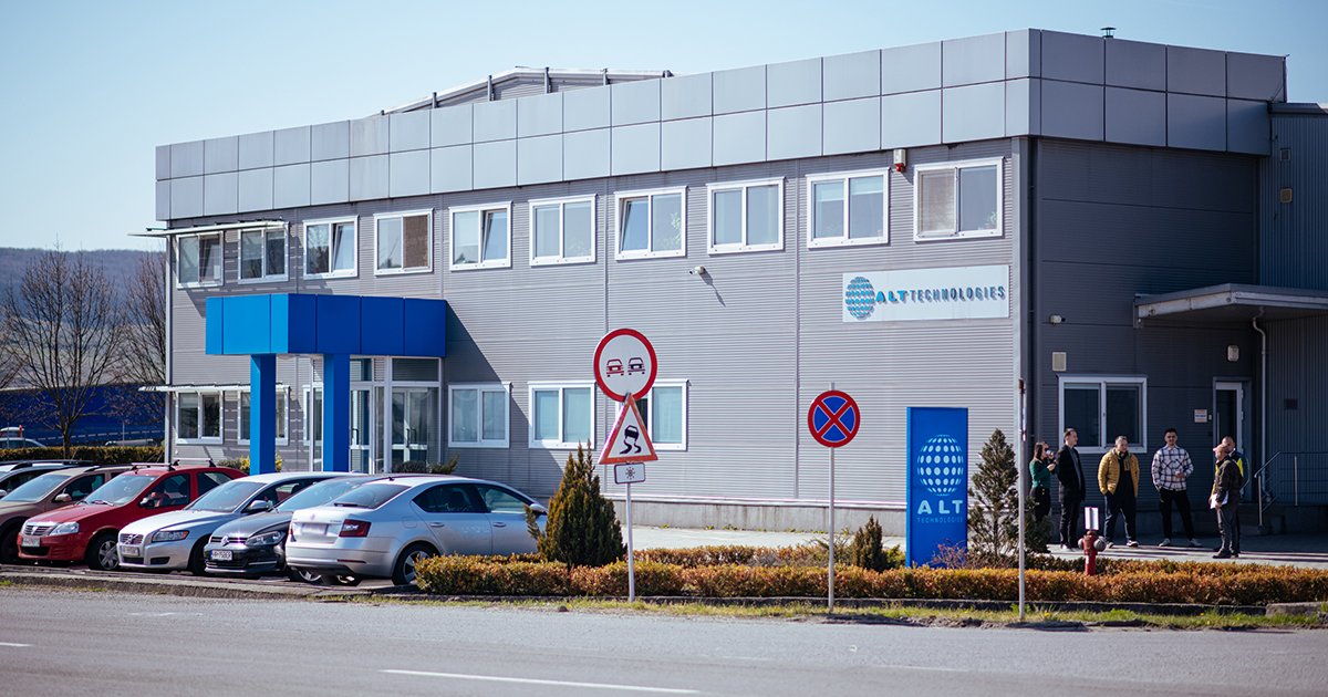 Nem zár be a farkaslaki „légzsákgyár”