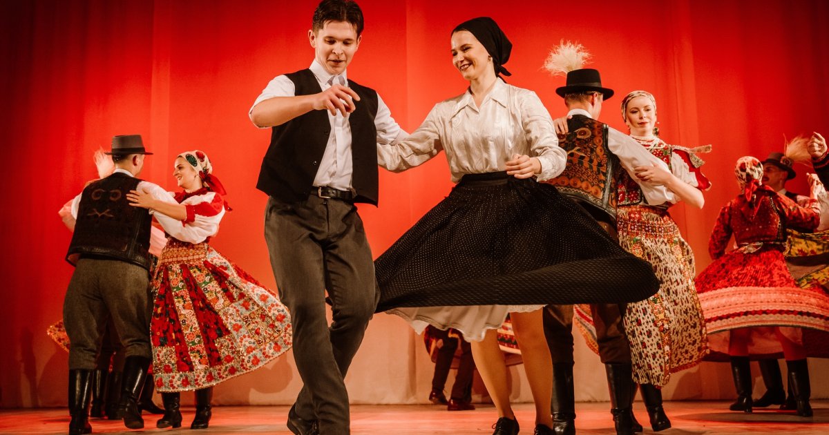 Előadás Gyimesközéplokon