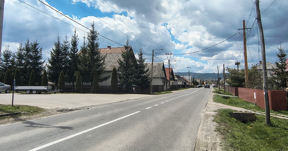 Járda épül a megyei utak mentén