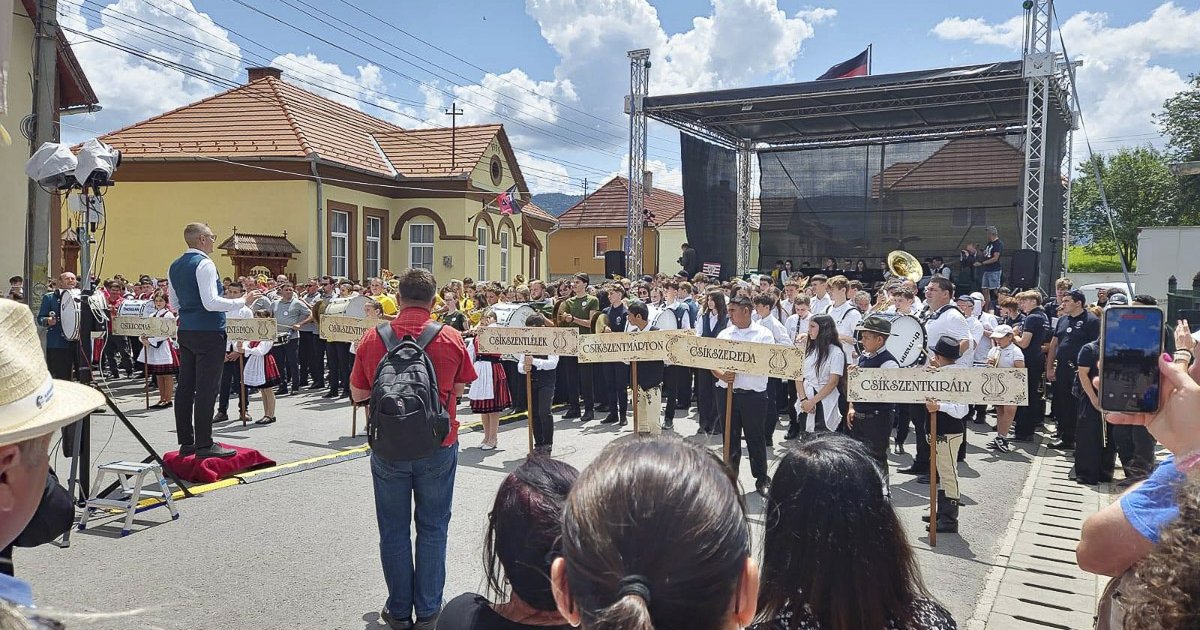 Összeköt a muzsikálás