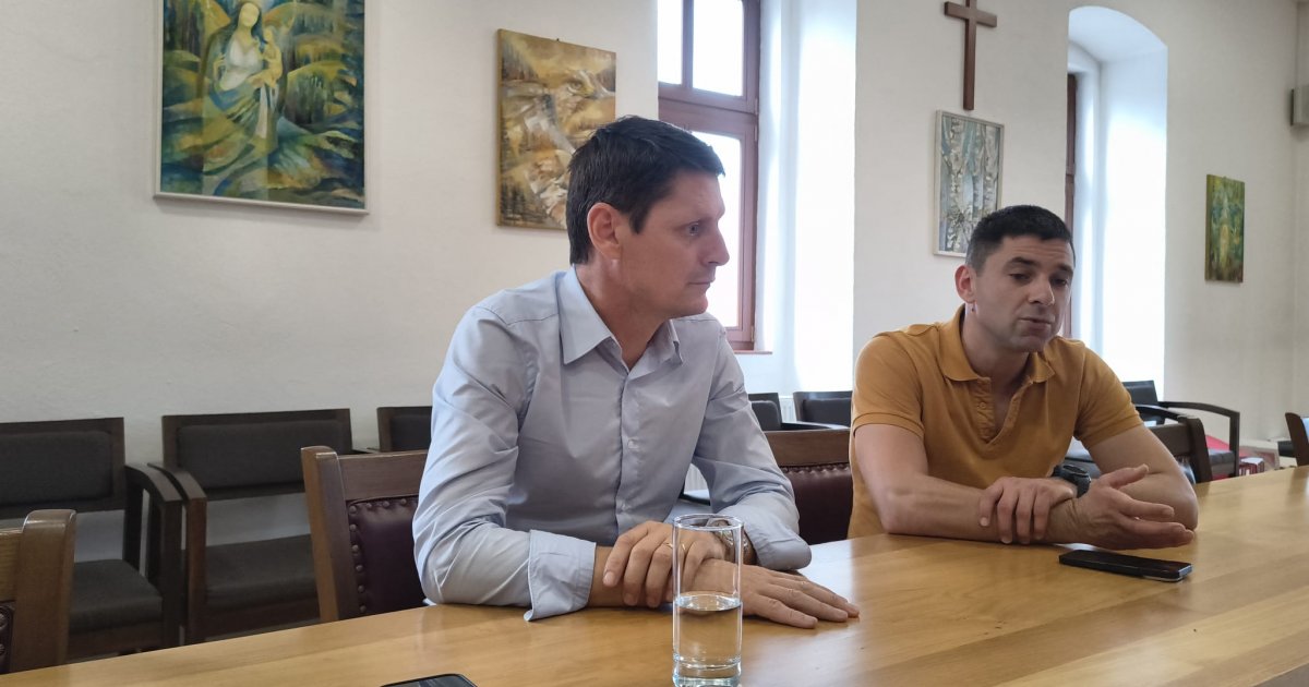 Víz- és szennyvízhálózat épül a Bucsin-tetőn