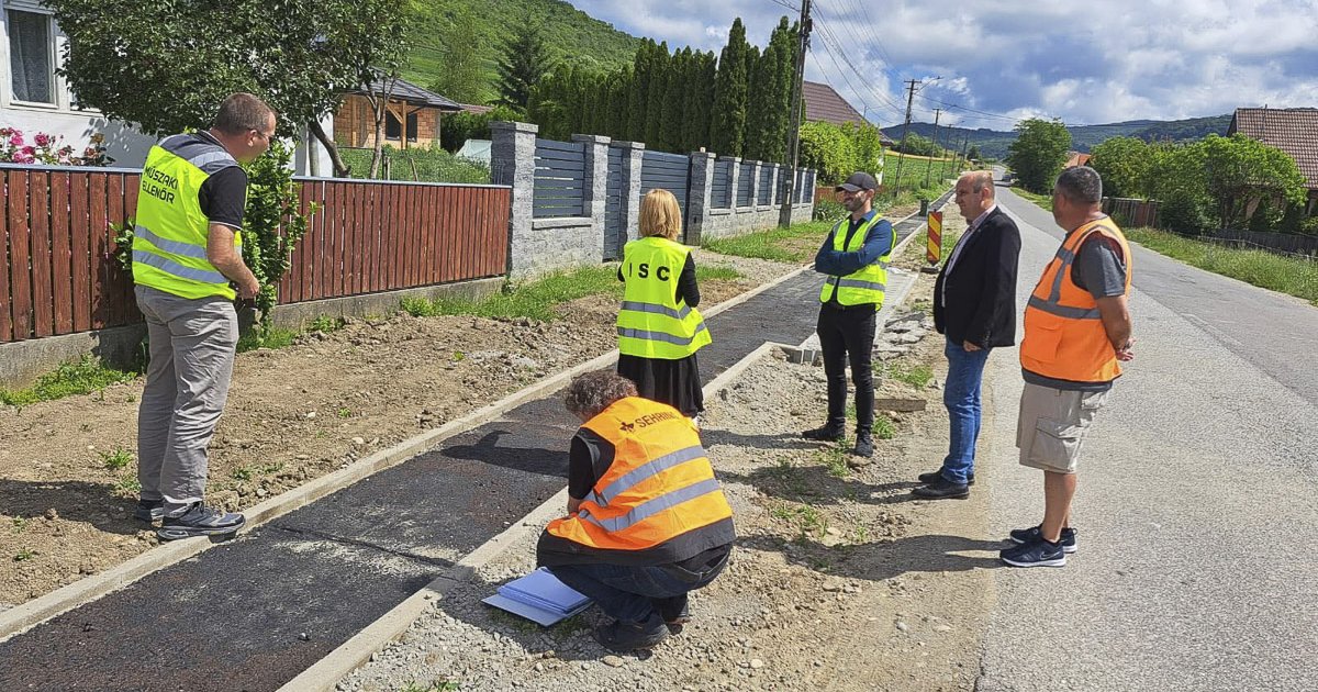 Gyalog, biztonságban