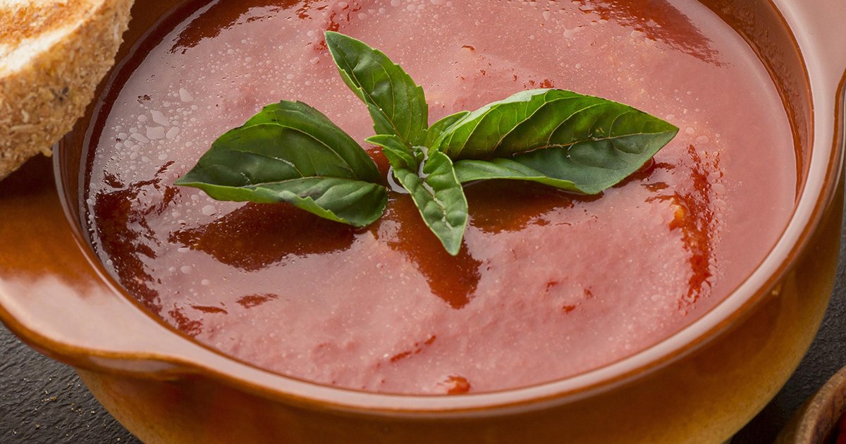 Egy fazék paradicsommártás, négy európai fogás