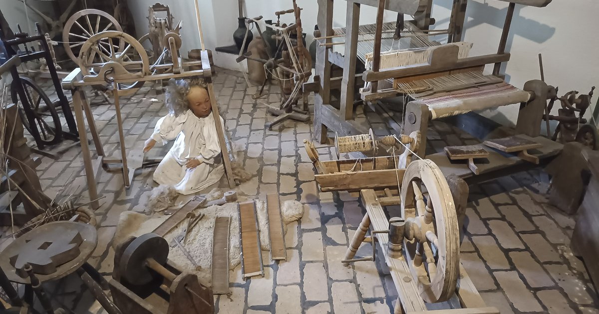 Textilek a népzenében