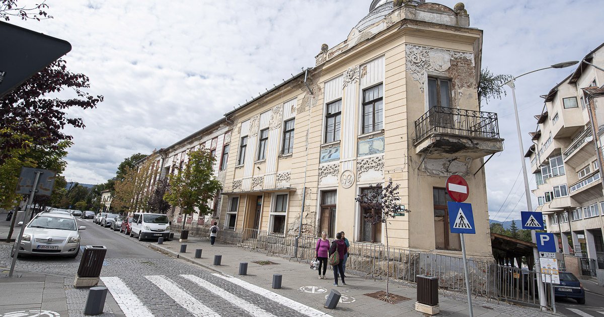 Nem tudni, mikor kezdődhet a Vigadó felújítása
