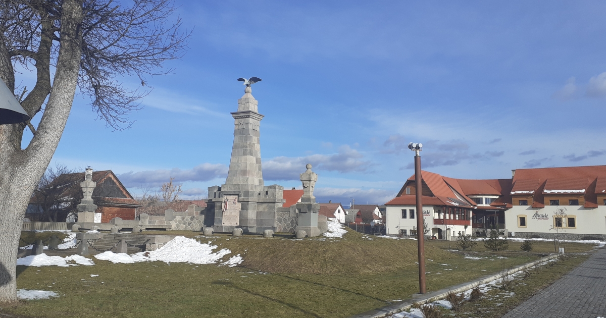 Szijjártó Péter magyar külügyminiszter is beszédet mond a madéfalvi megemlékezésen
