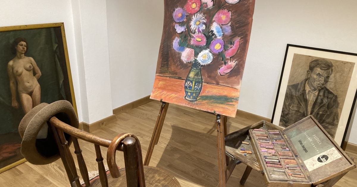 Tisztelgés és egy átfogó monográfia