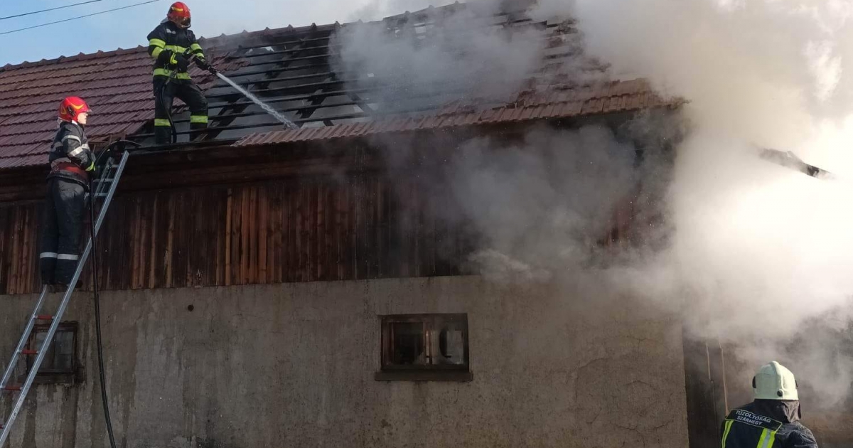 Gazdasági épület gyulladt ki Gyergyószárhegyen