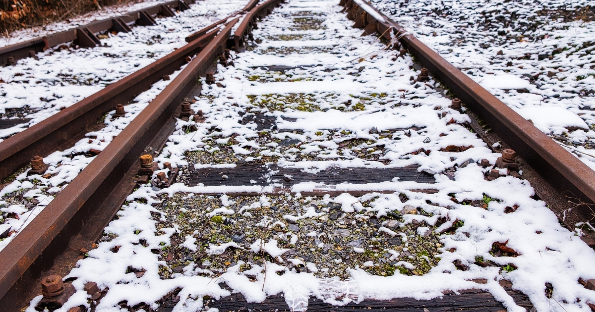 Kamasz fiút sodort el a vonat Ajnádon