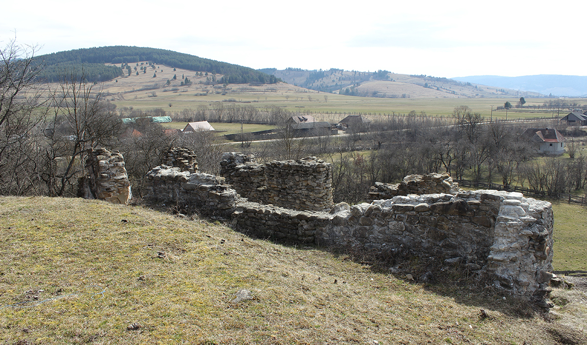 A Katalin-oltár és a kászonfeltízi Szent Katalin-kápolna