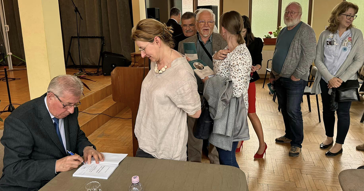 Szeretni kell ezt a népet!