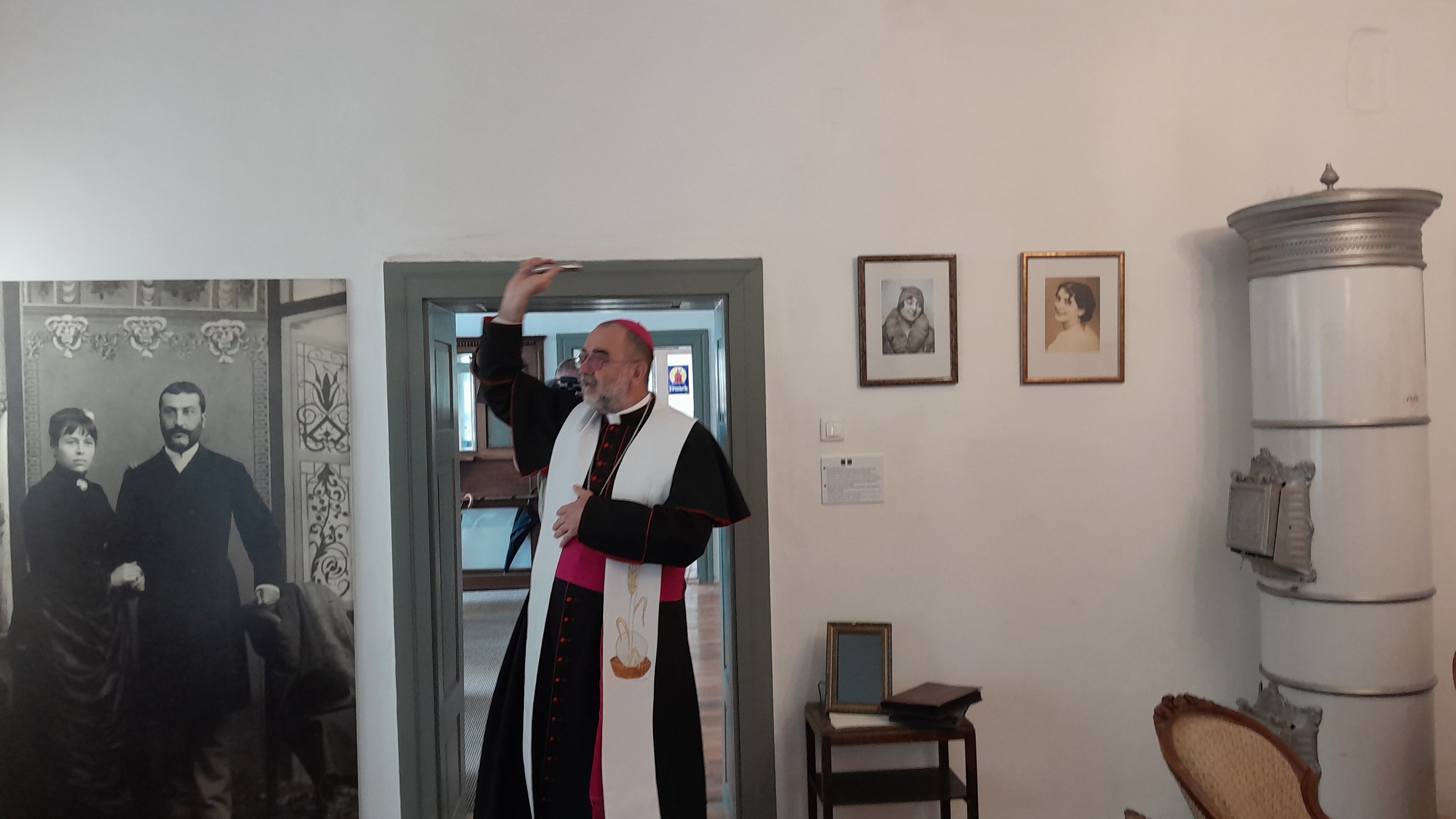 Az örmény múlt keresztmetszetét mutatja be az emlékház felújított állandó kiállítása Az örmény múlt keresztmetszetét mutatja be az emlékház felújított állandó kiállítása