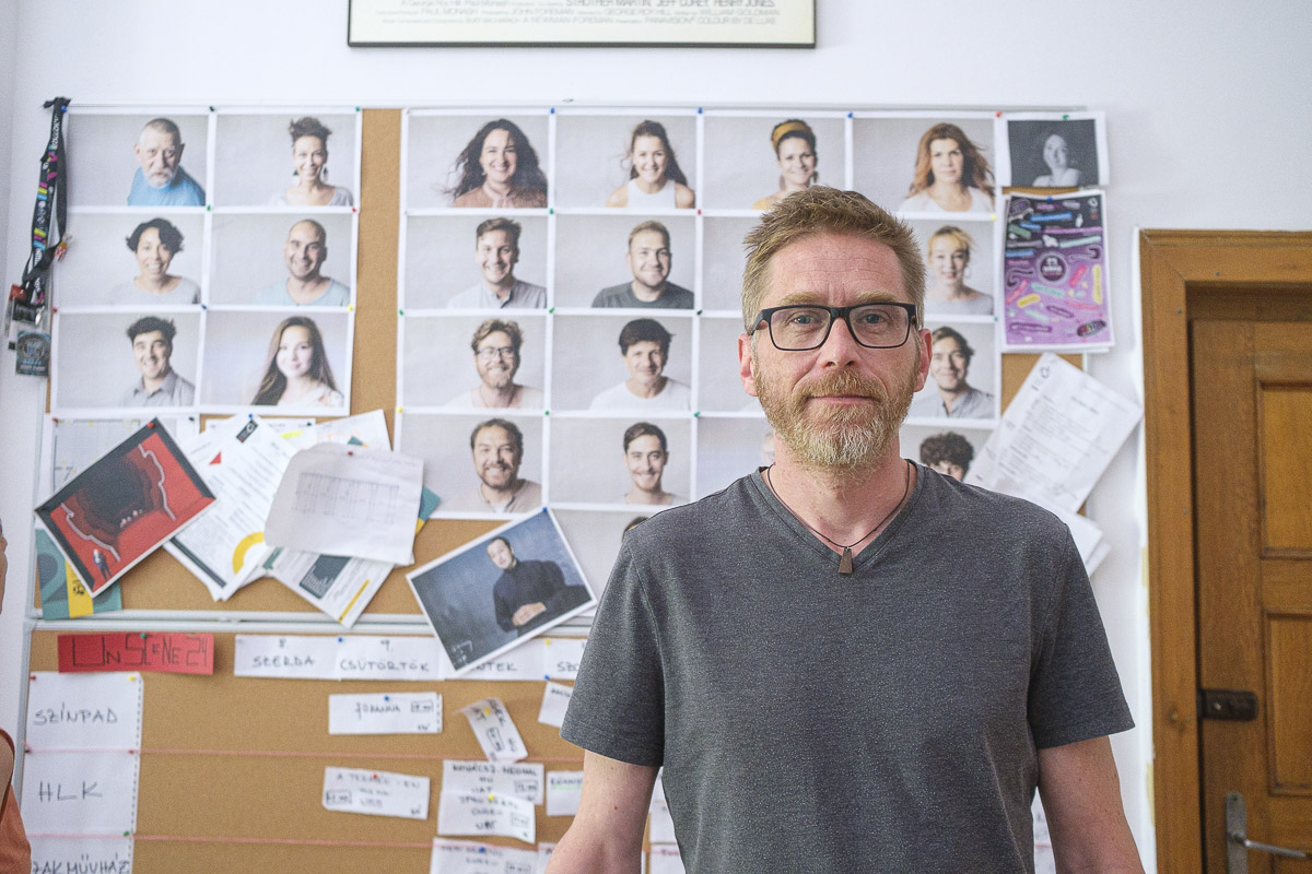 Megszólították a tinédzsereket