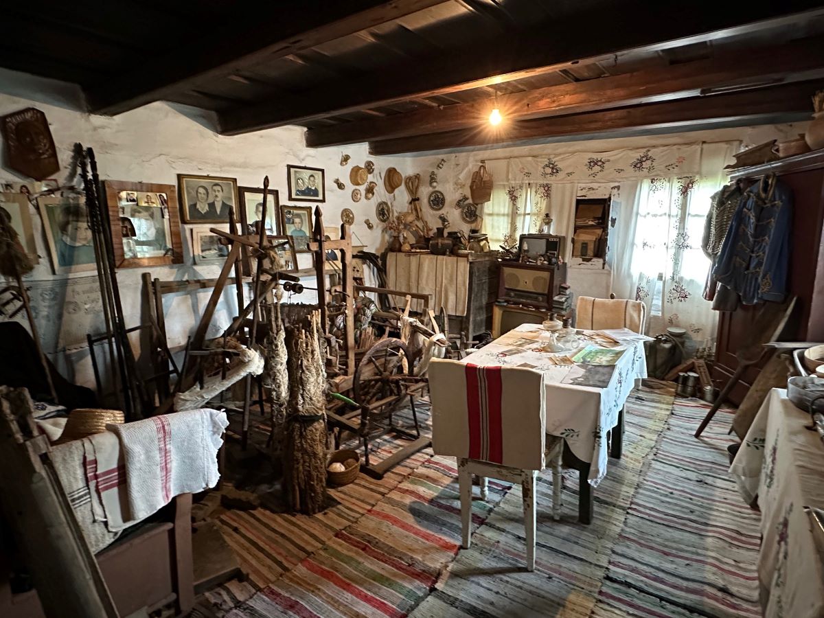 Az őseinkhez való ragaszkodás kötelez Az őseinkhez való ragaszkodás kötelez