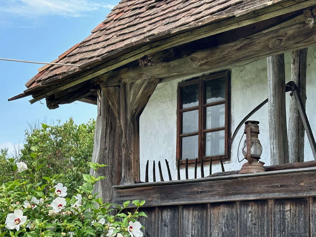 Az őseinkhez való ragaszkodás kötelez Az őseinkhez való ragaszkodás kötelez