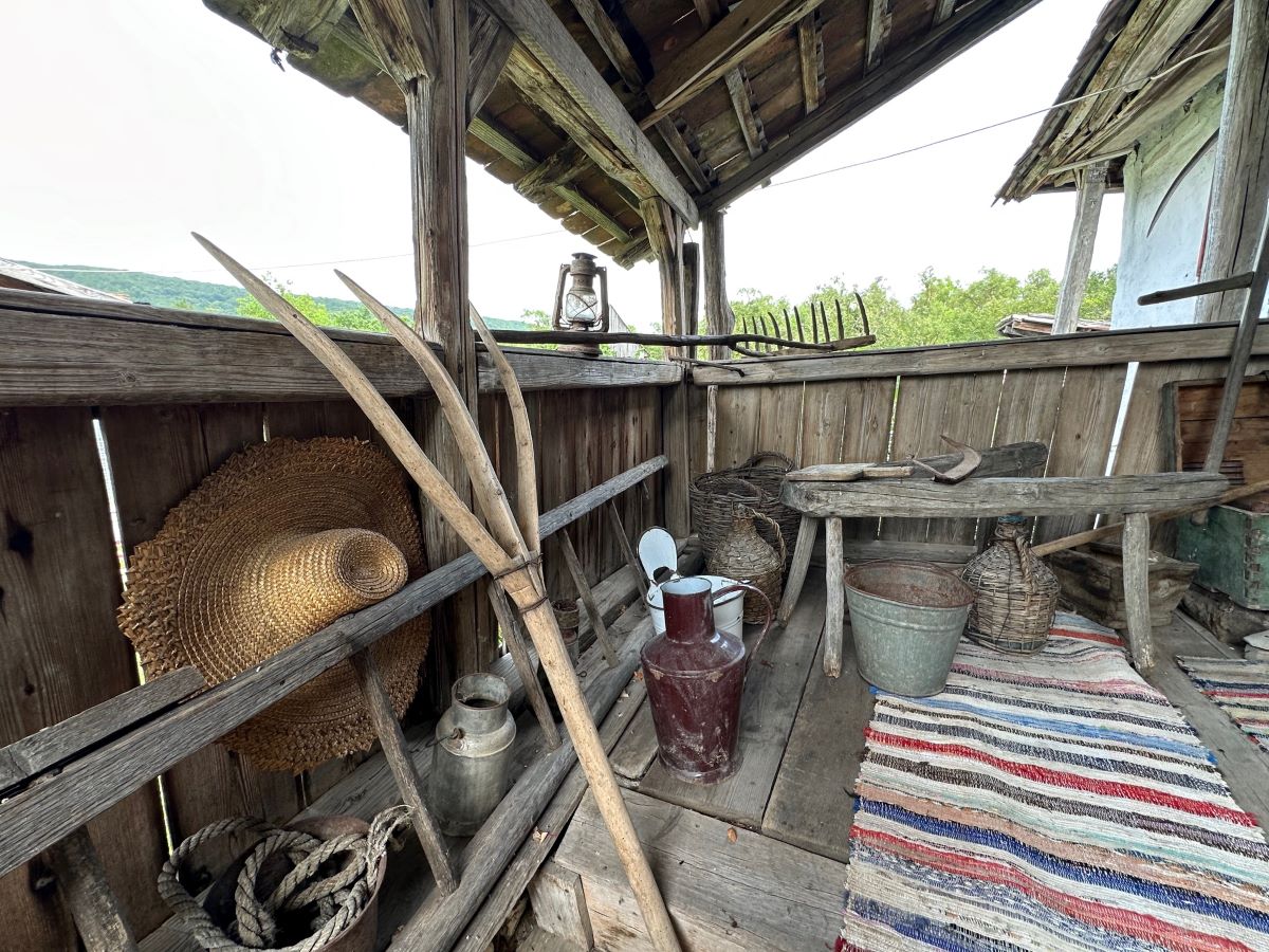 Az őseinkhez való ragaszkodás kötelez Az őseinkhez való ragaszkodás kötelez