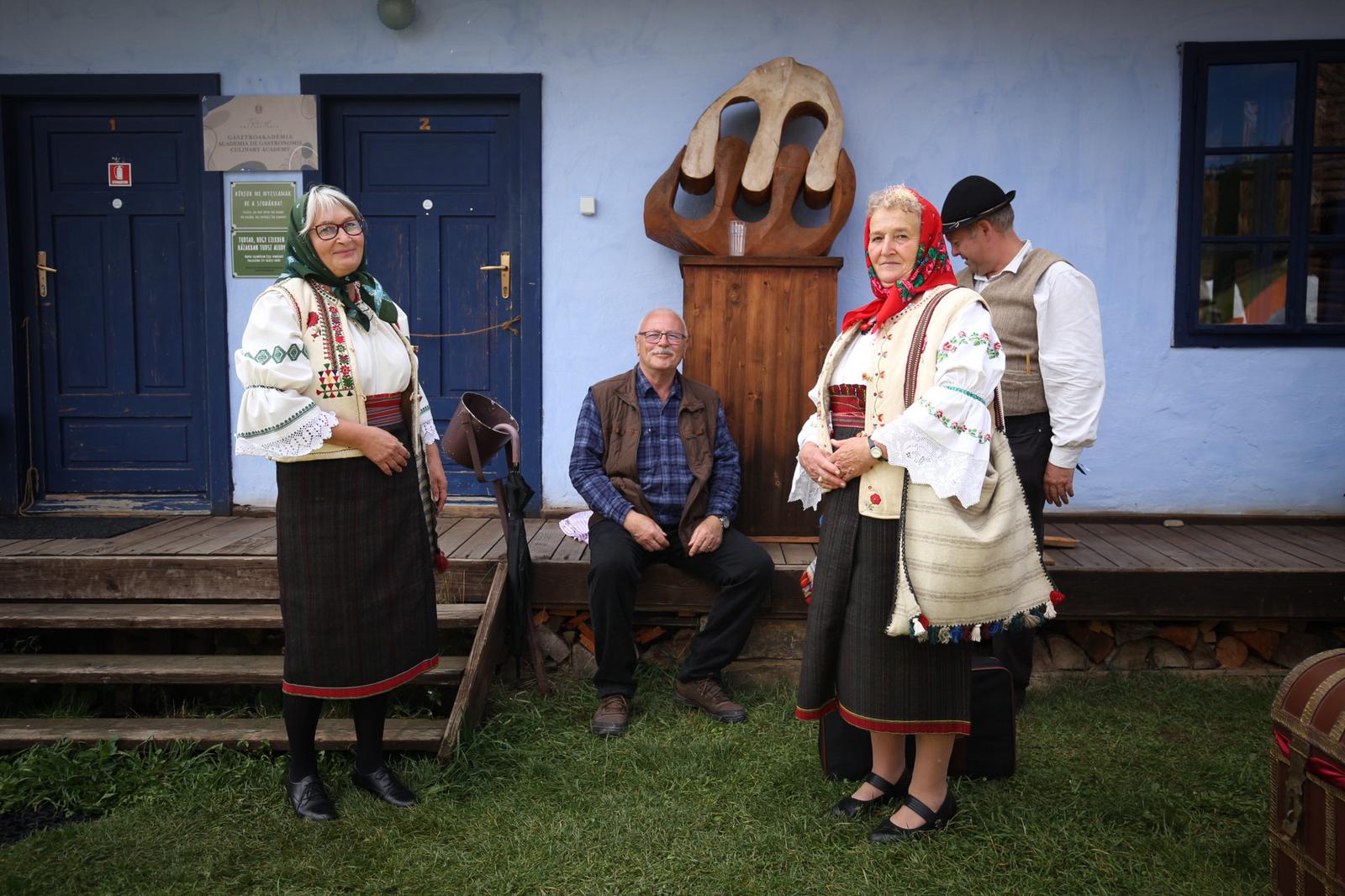 Hűvös idő, meleg vendégszeretet Borospatakán Hűvös idő, meleg vendégszeretet Borospatakán