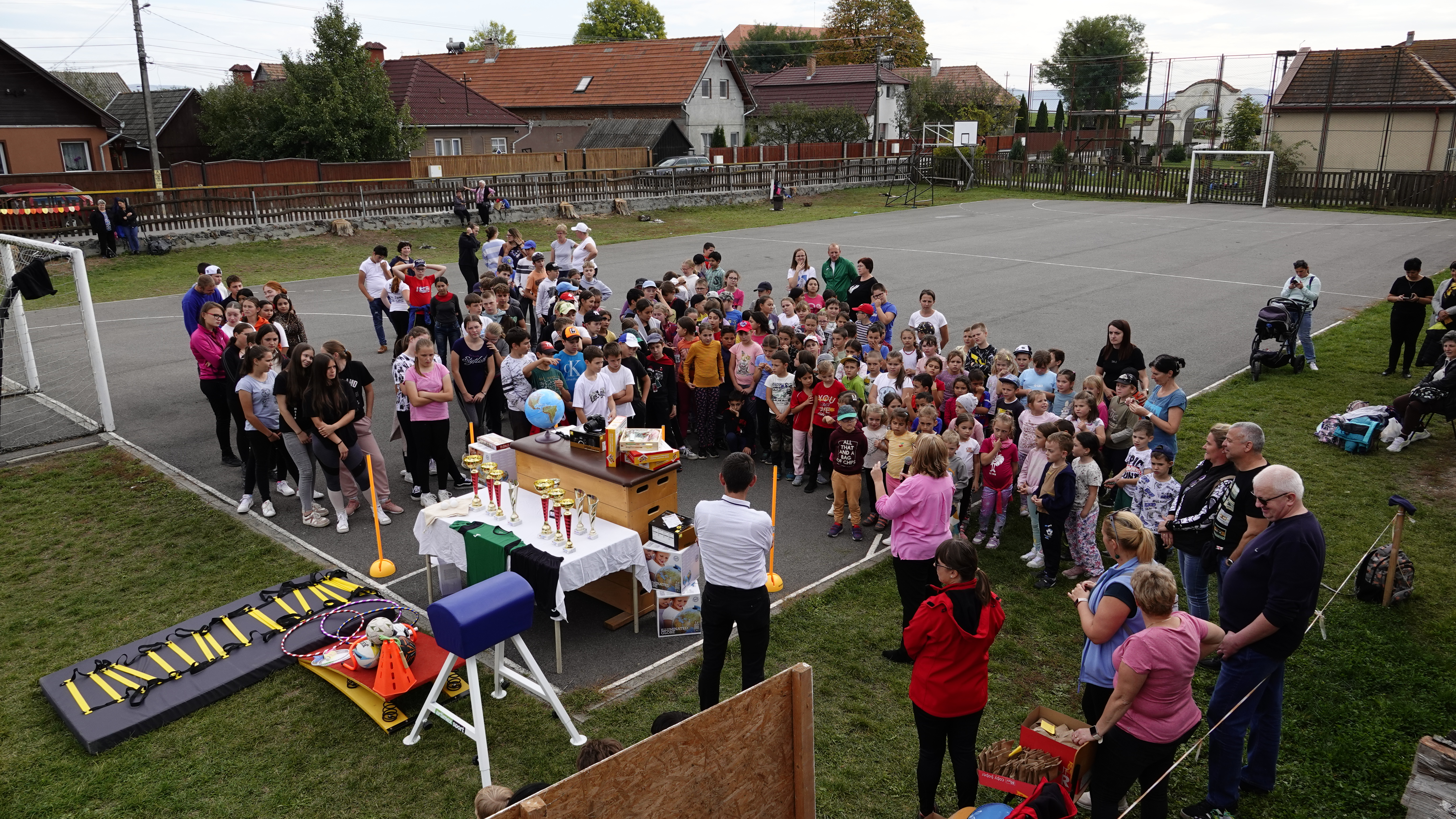 Oktatási segédeszközök a csíkszentimrei óvodában és iskolában