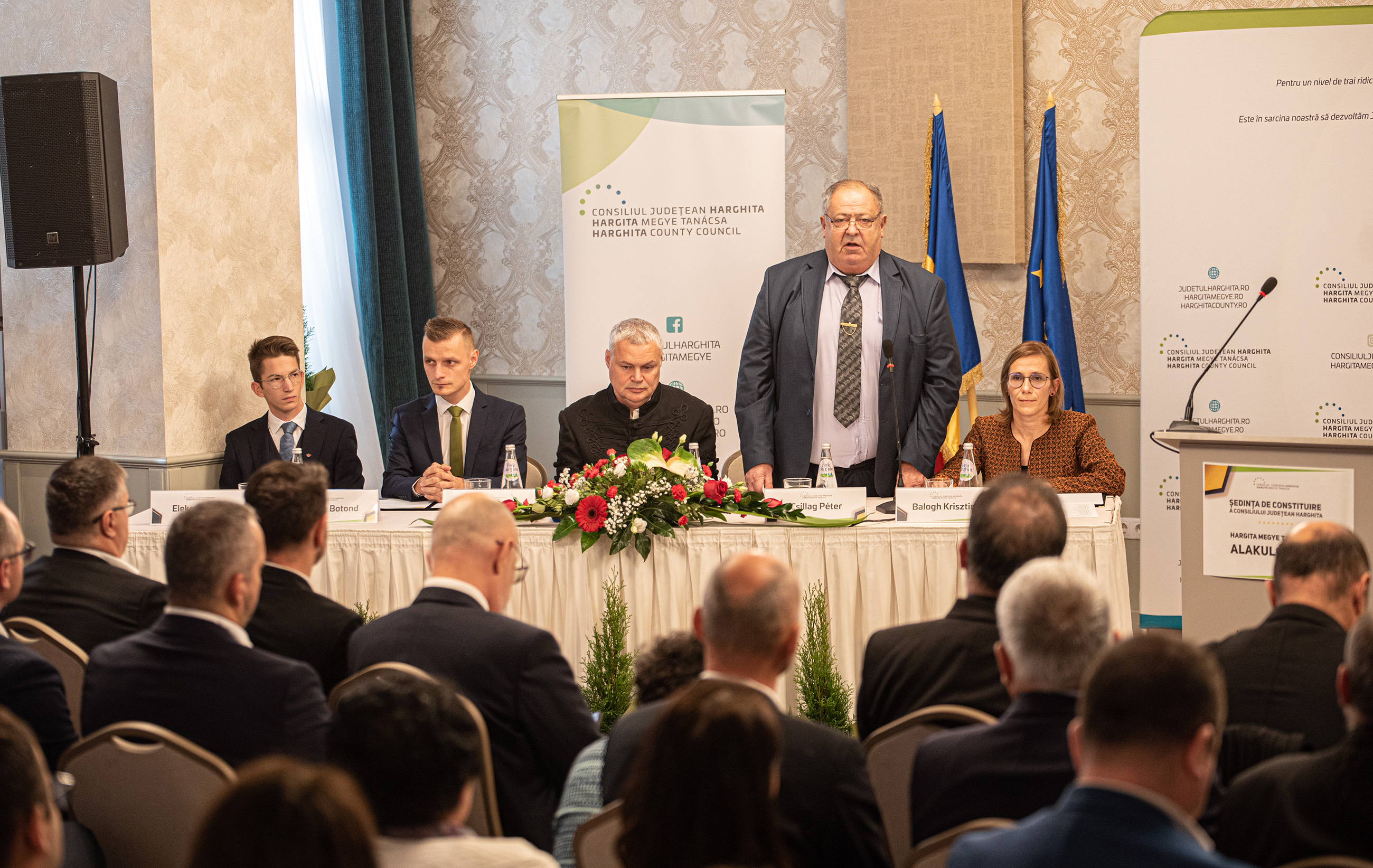 Letette az esküt az új megyei önkormányzat Letette az esküt az új megyei önkormányzat