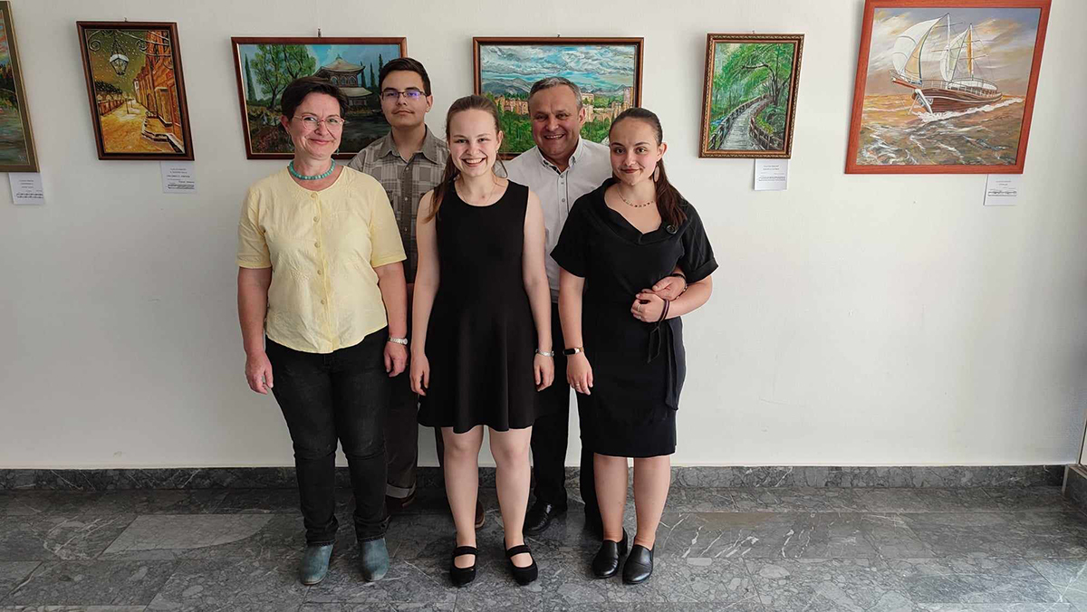 Klasszikus vonósnégyes a nappaliban Klasszikus vonósnégyes a nappaliban