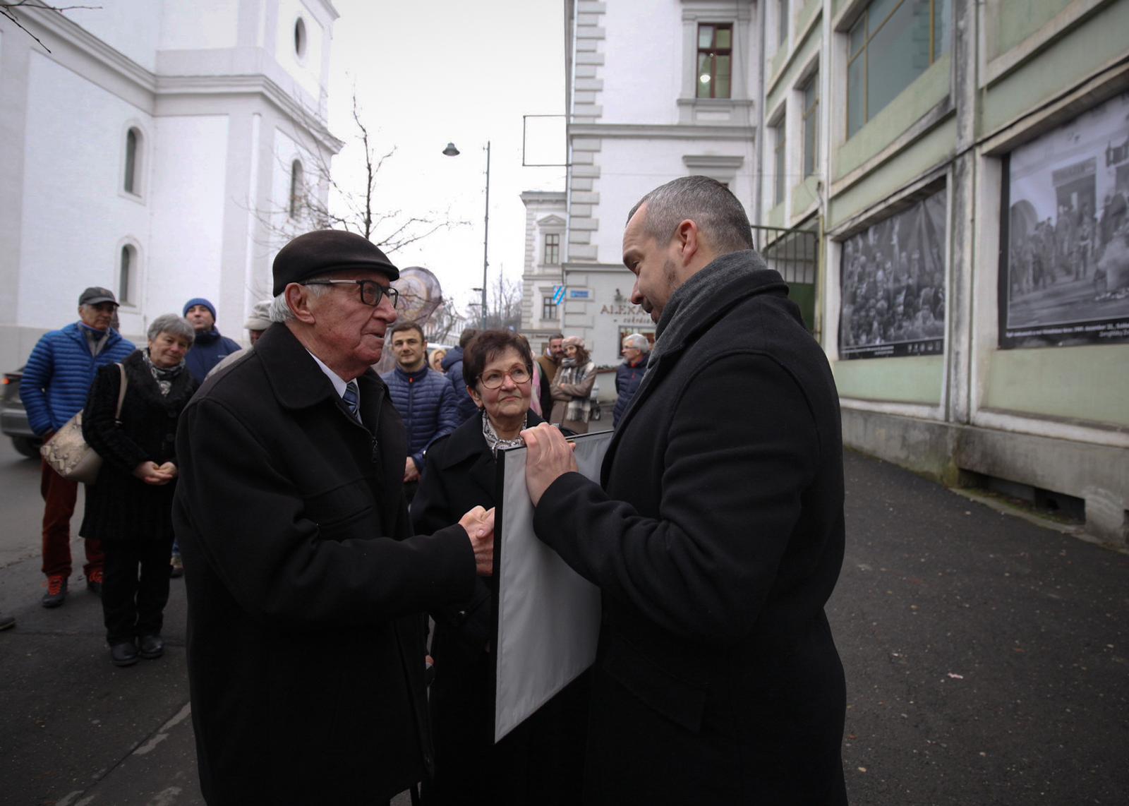 A művészre és a kommunista diktatúra bukására emlékeztek Székelyudvarhelyen A művészre és a kommunista diktatúra bukására emlékeztek Székelyudvarhelyen