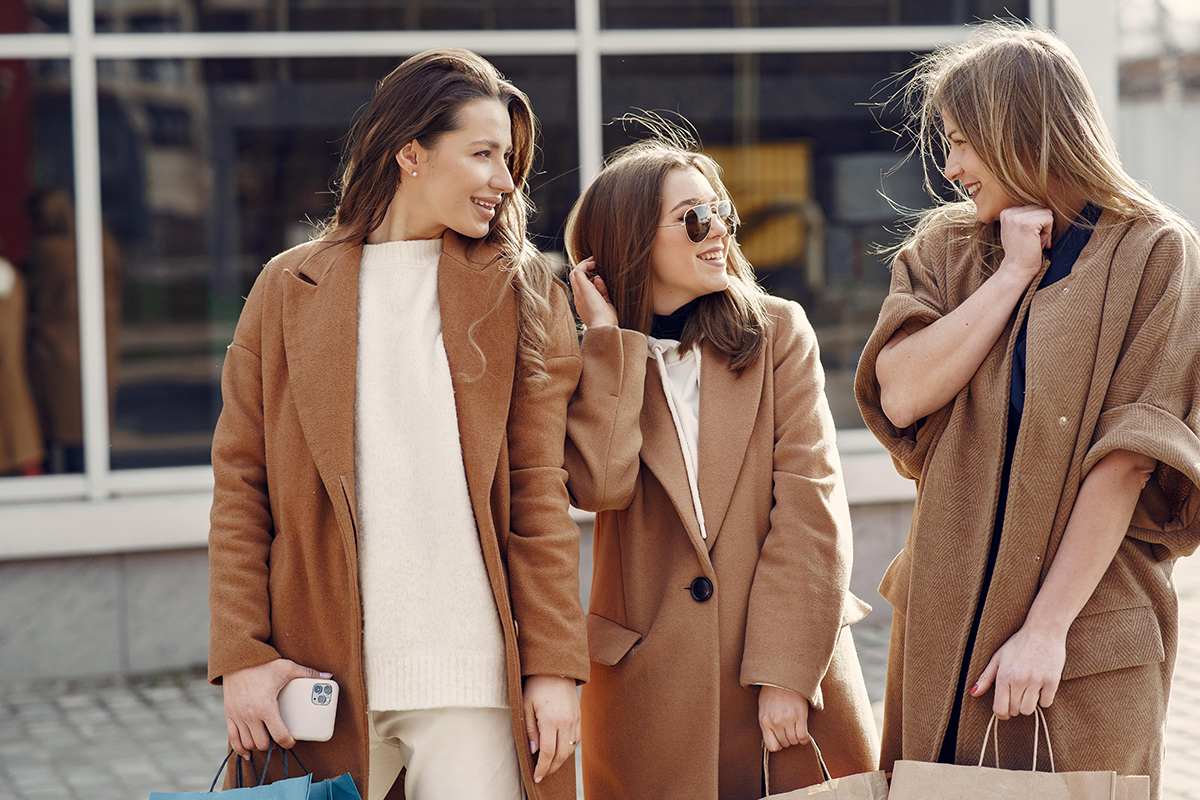 Lágyan természetes az idei év színe