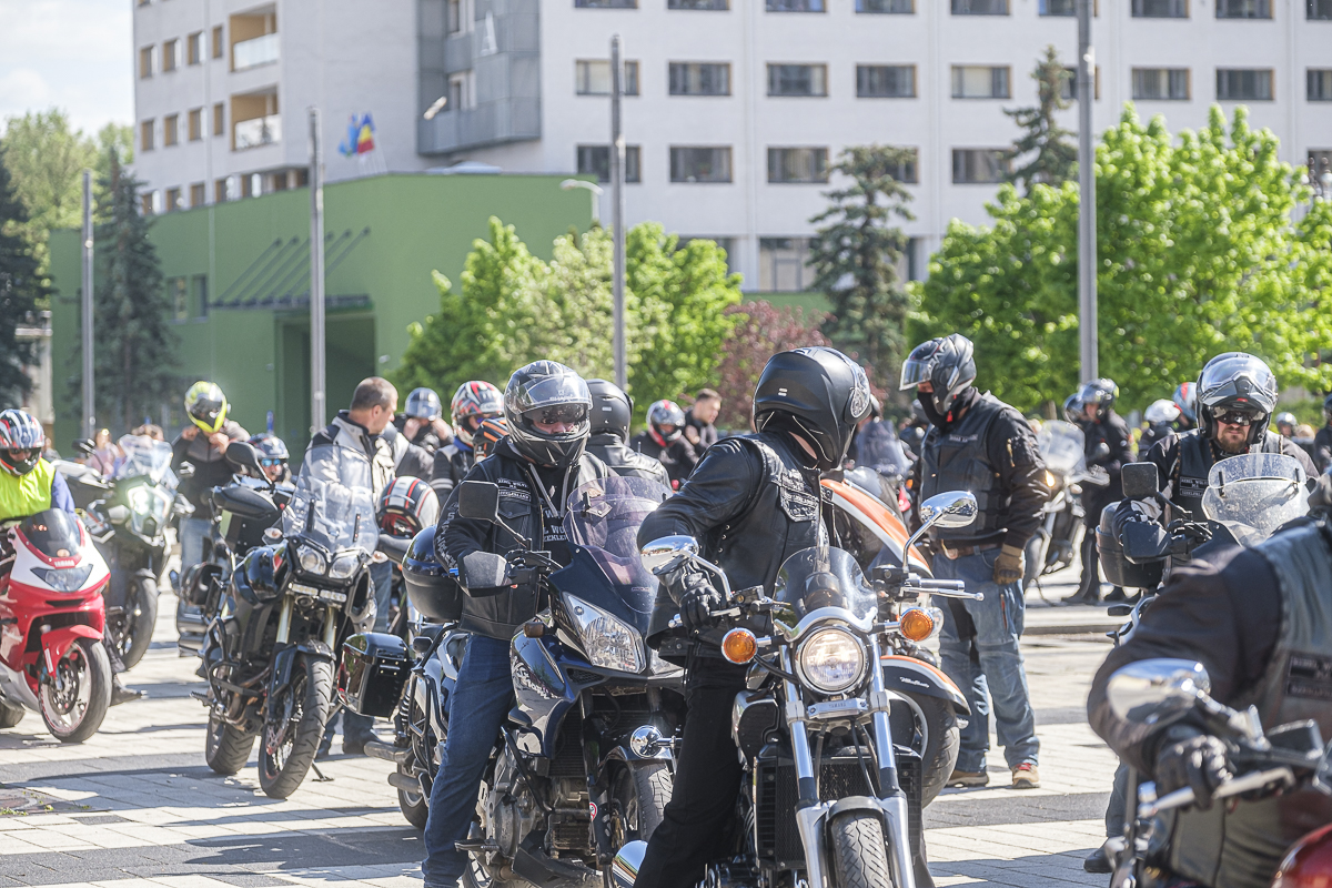 Figyelemfelkeltő motoros felvonulás Csíkszeredában Figyelemfelkeltő motoros felvonulás Csíkszeredában