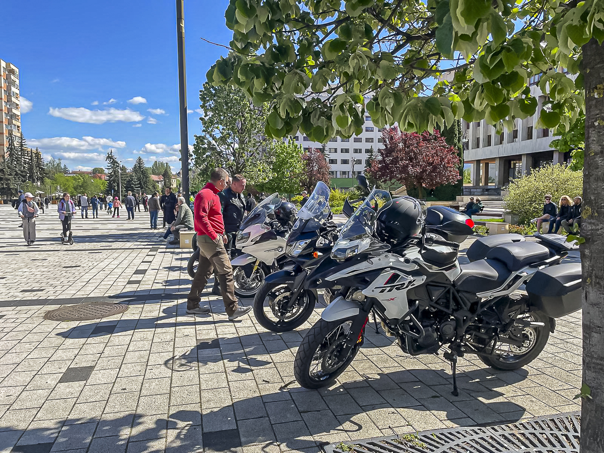 Figyelemfelkeltő motoros felvonulás Csíkszeredában Figyelemfelkeltő motoros felvonulás Csíkszeredában