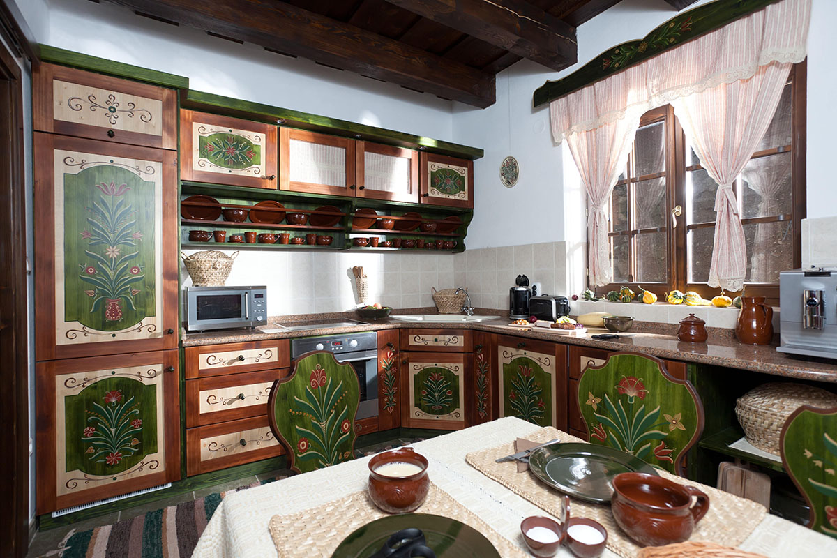 Bartos Tünde bútorfestő tündérvilága