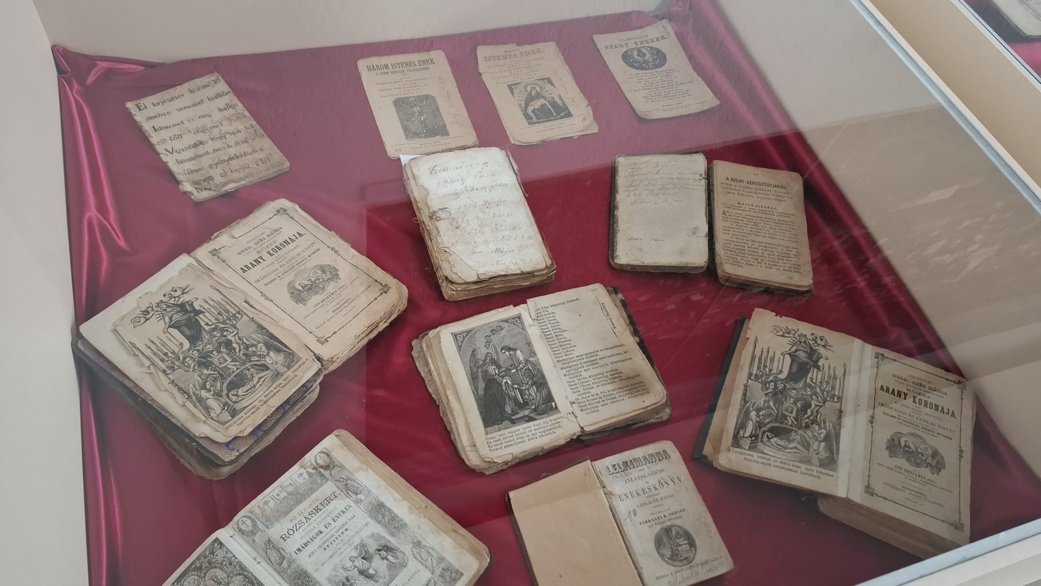 Lelki fegyverek Lelki fegyverek