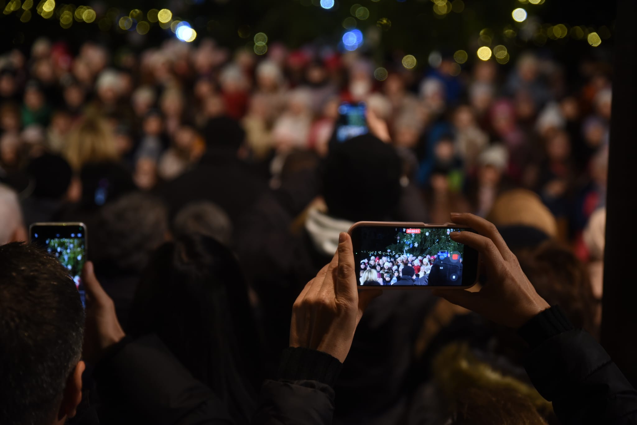 Fellobbant a remény lángja Csíkszeredában Fellobbant a remény lángja Csíkszeredában