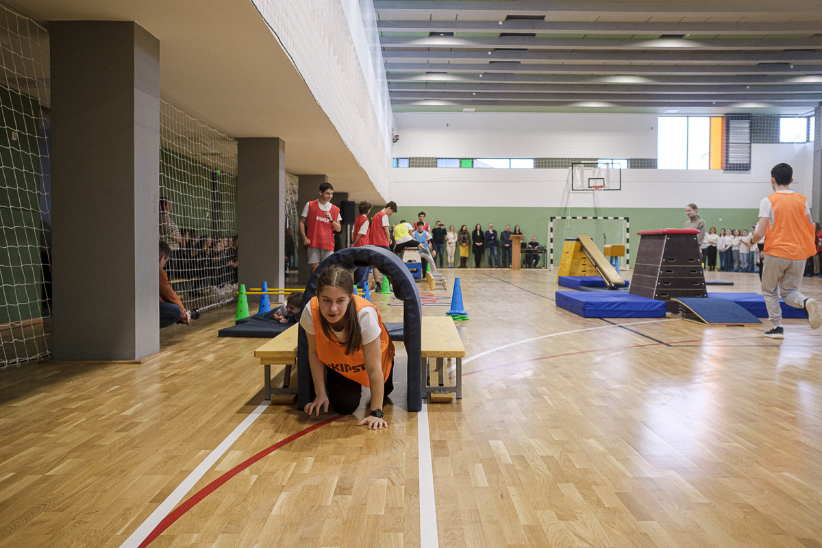 Régi iskola 21. századi tornateremmel